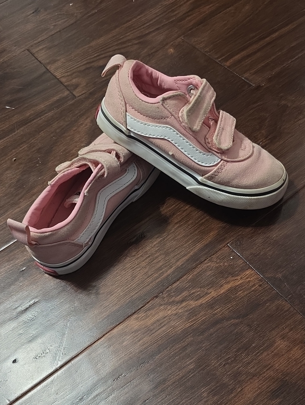 Vans Kids Pink Low-Top Sneakers with White Side Stripe